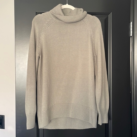 Assembly Label Green Sweater - Picture 3 of 5